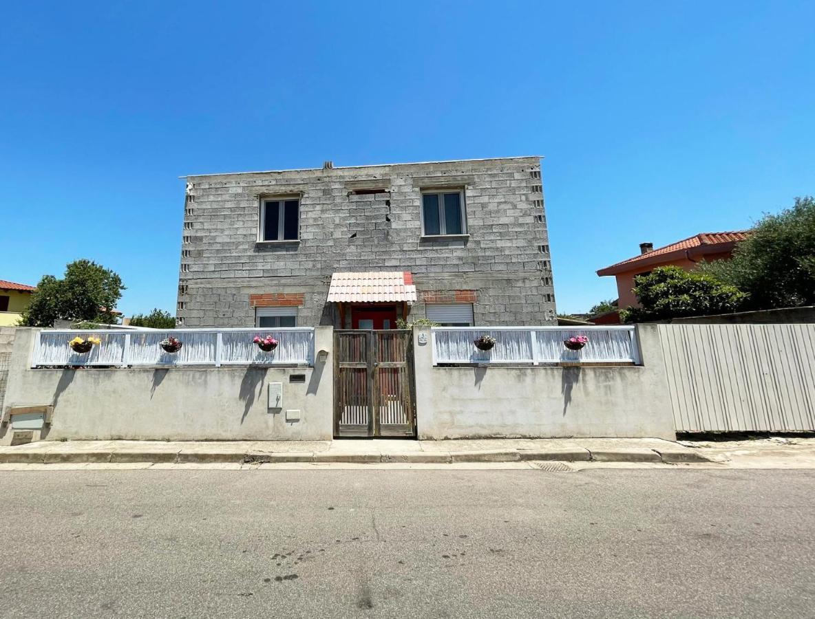 Casa Di Nelia Baratili San Pietro Exterior foto